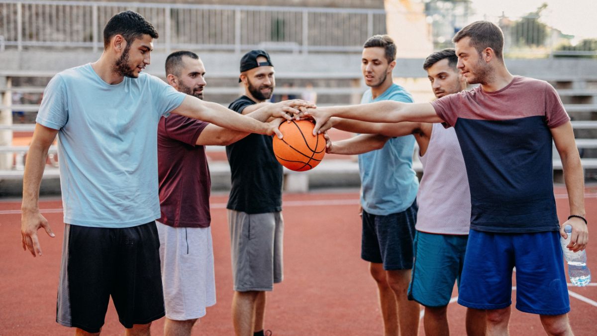 what-healthy-masculinity-looks-like-in-recovery